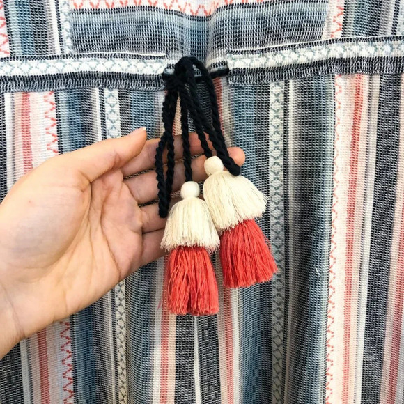 The Odells Striped V Neck Cropped Wide Leg Tassled Beach Vacation Romper XS - Picture 5 of 11